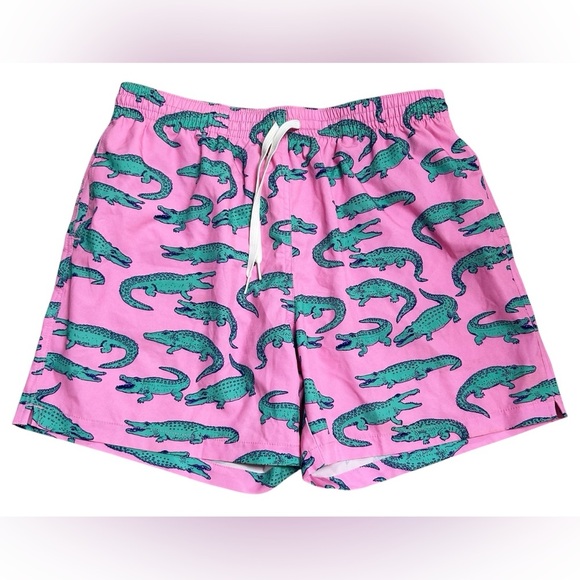 Chubbies Pink and Green Alligator the Glades Swim Trunks 5.5” inseam Size XL - Picture 2 of 5
